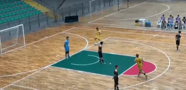 Time de SC cede gols de propósito em protesto no futsal; entenda a polêmica