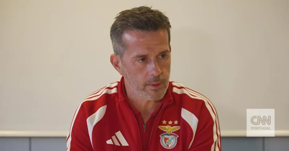 Marco Silva: «Mau era se após oito semanas de Benfica já tivesse a equipa de sonho»
