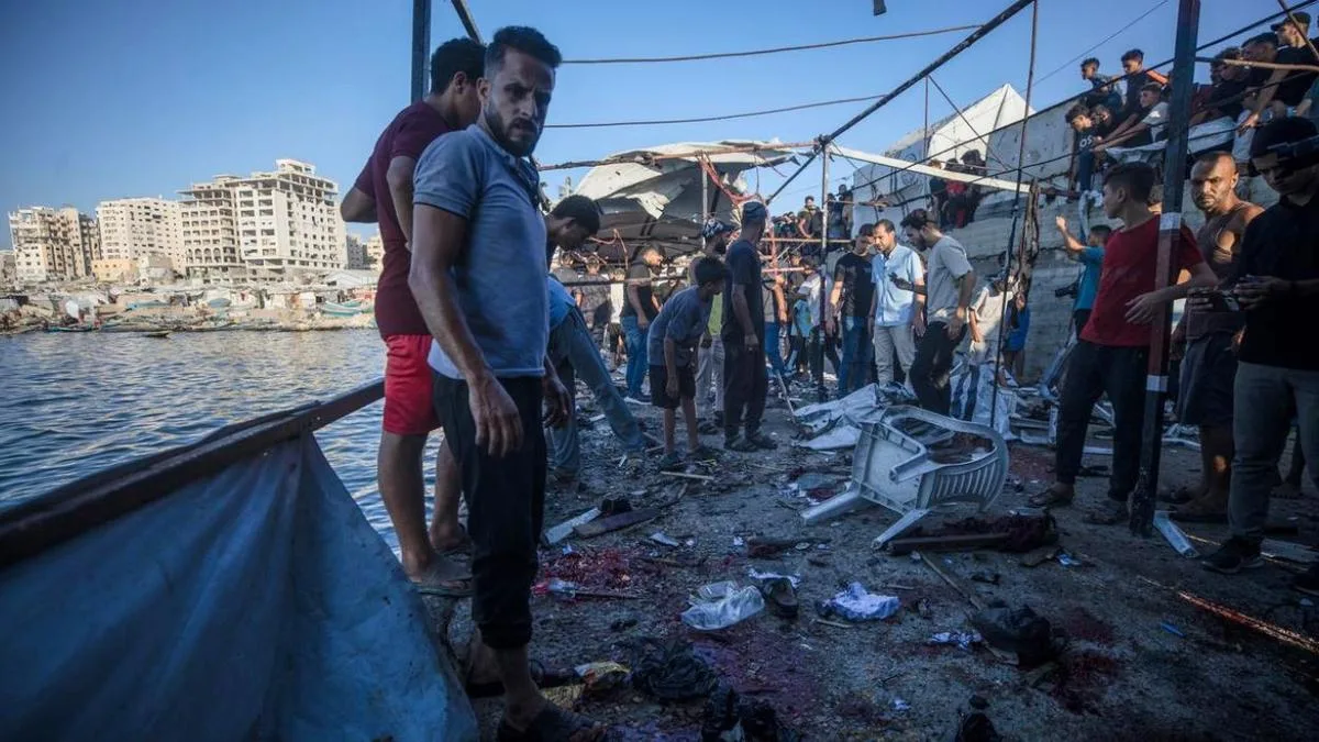 Israel kills six people at Gaza cafe and attacks Syrian airfield as Kushner-Netanyahu peace talks fail