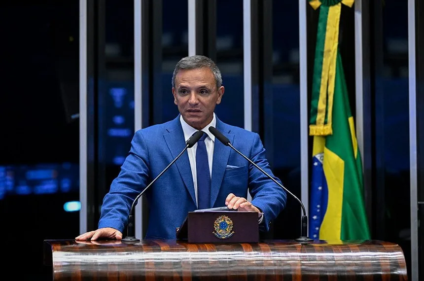 No Senado, Bittar desafia ambientalistas do AC a mostrar resultados de ONGs na Amazônia