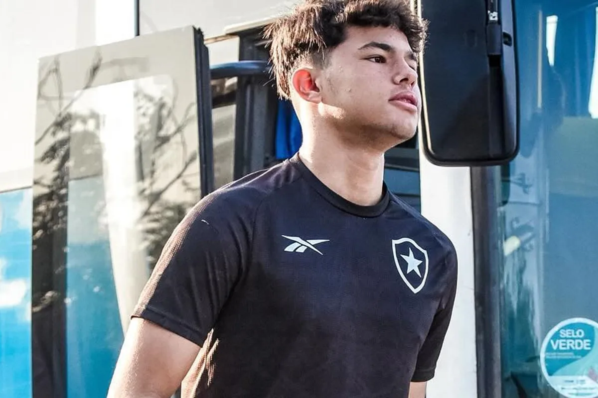 Bruninho Samudio é afastado do Botafogo por "questões disciplinares"