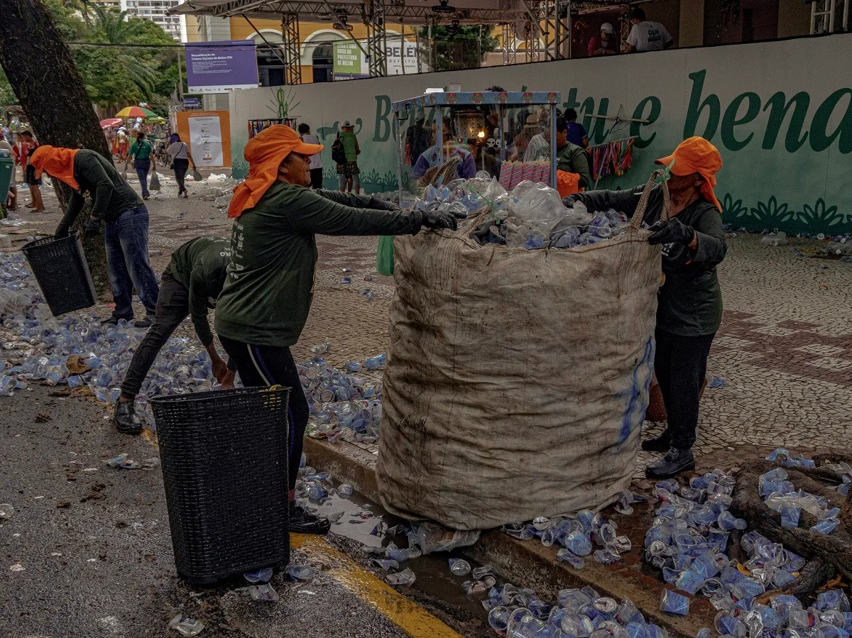 Círio 2026: mais de 700 toneladas de resíduos são recolhidos após procissões em Belém