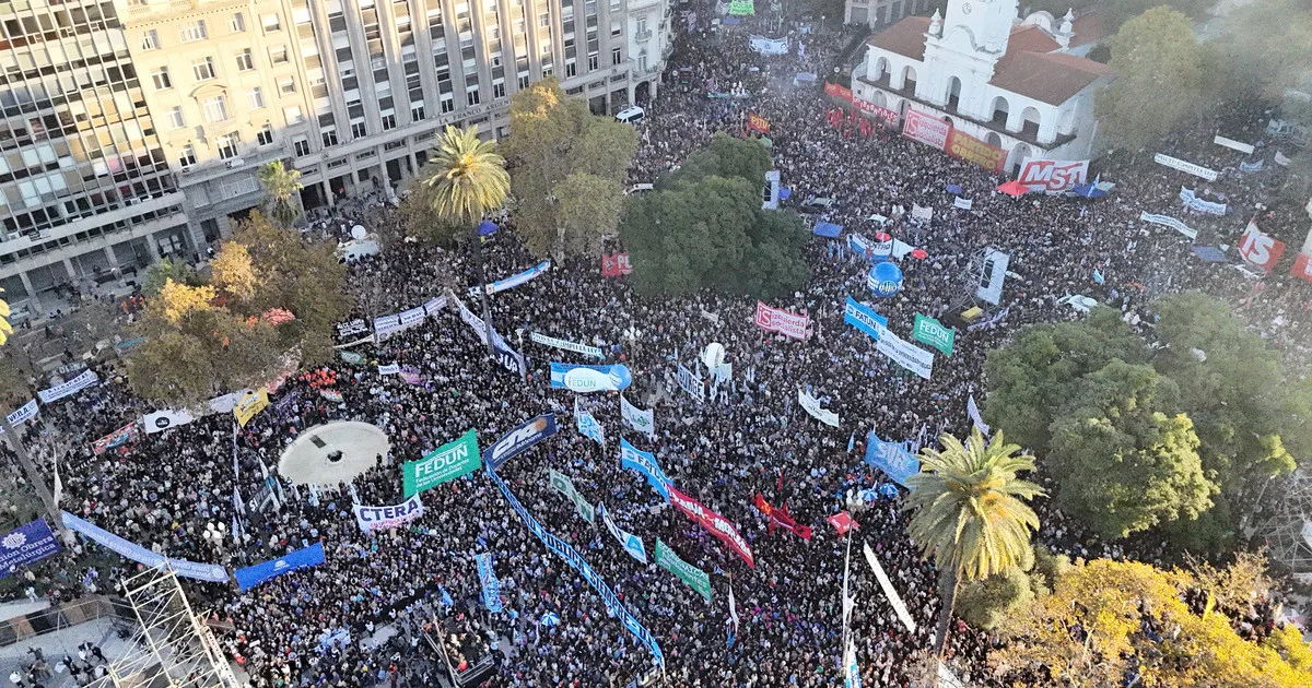 Quinta Marcha Federal Universitaria por la Ley de Financiamiento: a qué hora empieza y qué calles de Congreso estarán cortadas