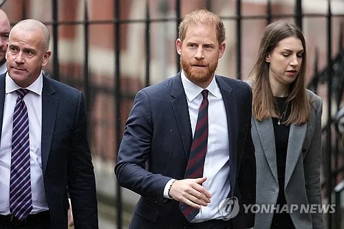 해리 왕자 등 7명, 대중지에 180억원 소송비용 물어준다