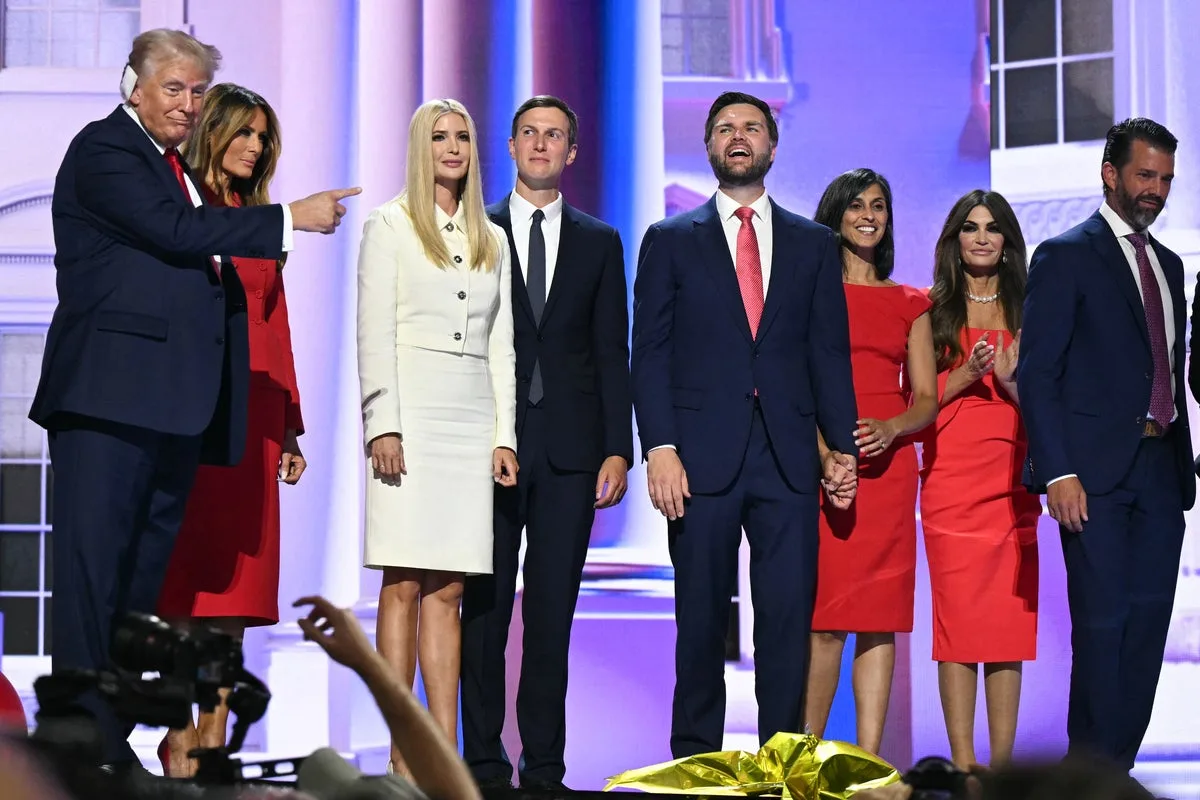 Trump insiders fear Kimberly Guilfoyle releasing her ‘burn book’ with all the dirt on the president’s family