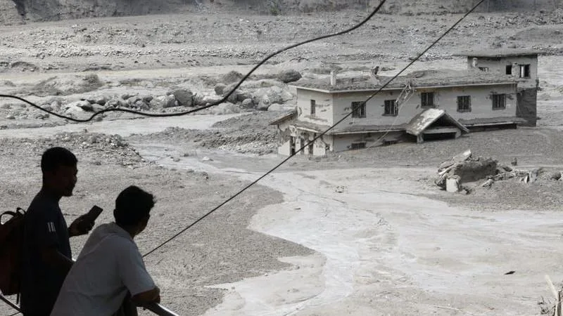 Nepal floods: Australian among hundreds missing and at least 8 killed in avalanche-triggered disaster