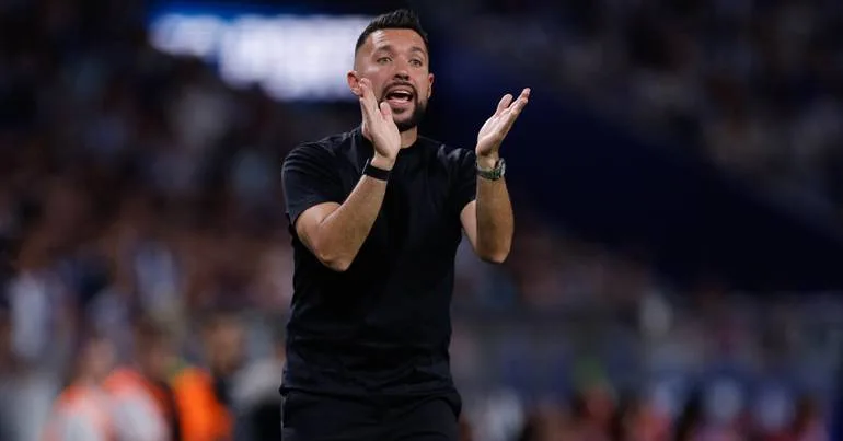 Betis-FC Porto. Farioli faz quatro alterações na equipa