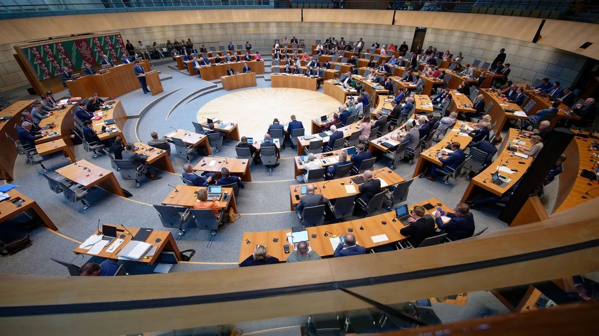Rettungsdienste: NRW-Landtag berät über Zukunft der Rettungswachen