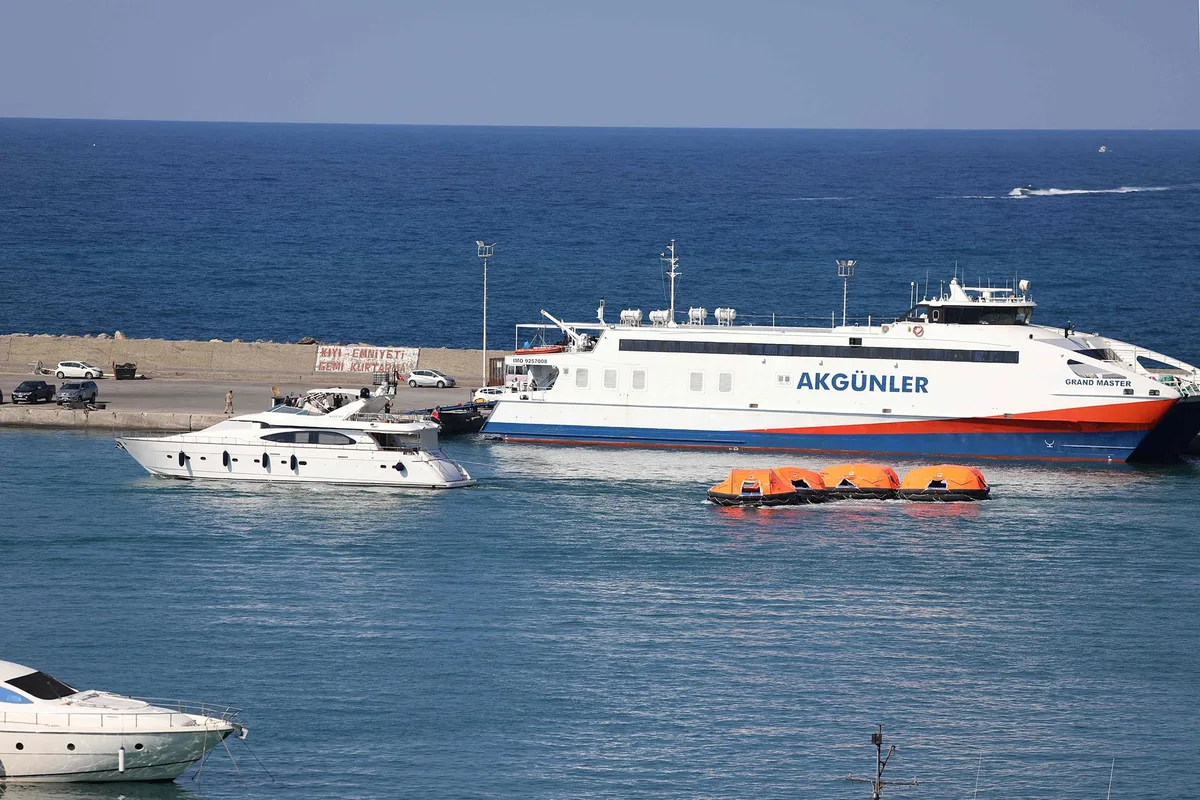 Detuvieron al capitán y a ocho tripulantes del ferry que se hundió frente a Chipre: investigan una posible negligencia