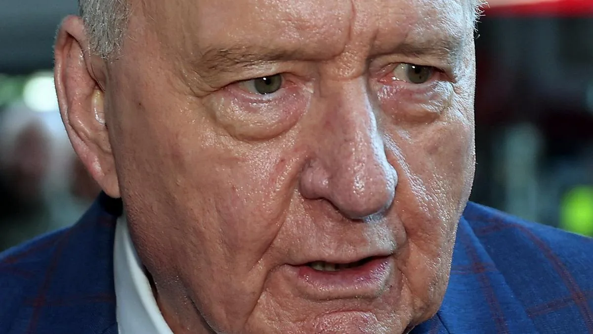Alan Jones accuser looked ‘devastated’: court