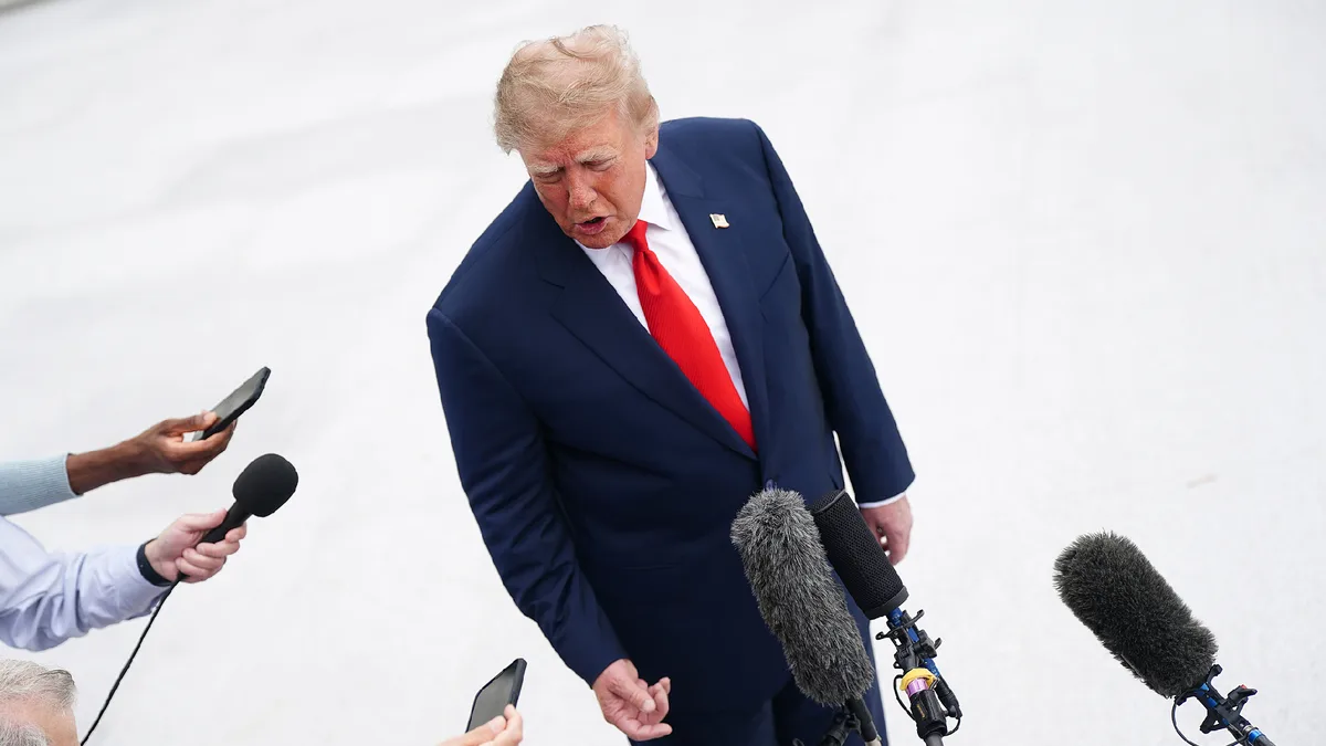 Trump suggests Ukraine change president as Zelenskyy feels 'betrayed'