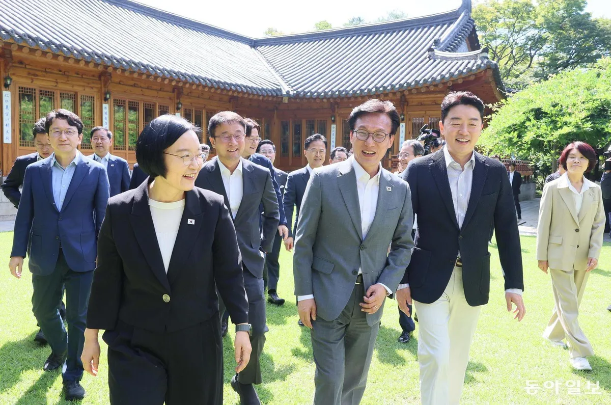 與 “1주택 종부세, 비거주-거주 차등 말자”