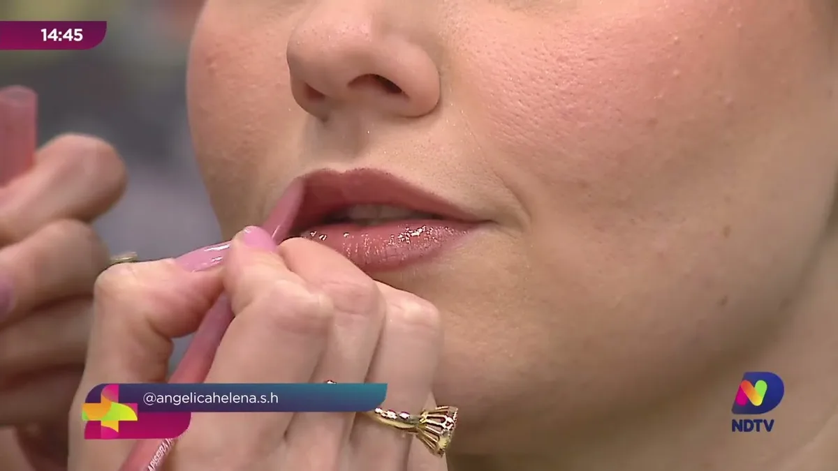 Boca definida: aprenda a preparar os lábios e fazer o lip combo