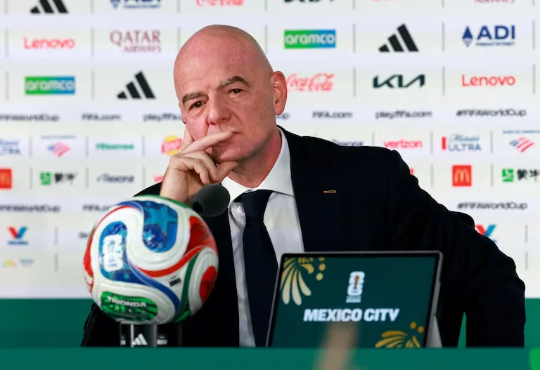 Federación irlandesa retira su apoyo a la reelección de Infantino por preocupación sobre “la transparencia”