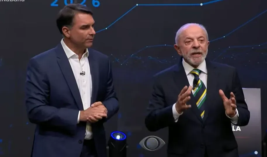 Lula fala em abrir sigilos; Flávio diz que não tem nada a esconder