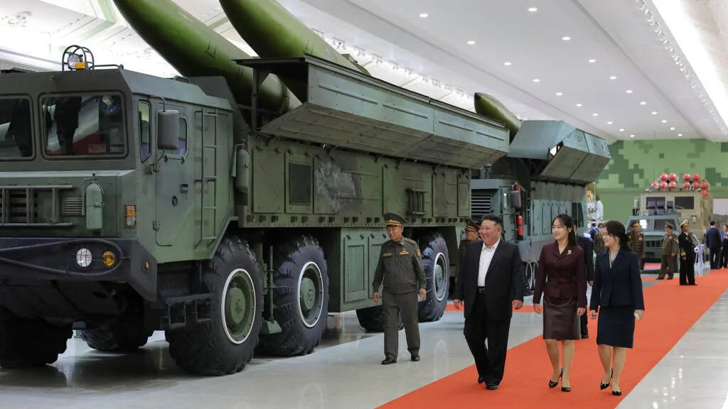 Corée du Nord: le régime exhibe son arsenal militaire dans un musée dédié à la défense