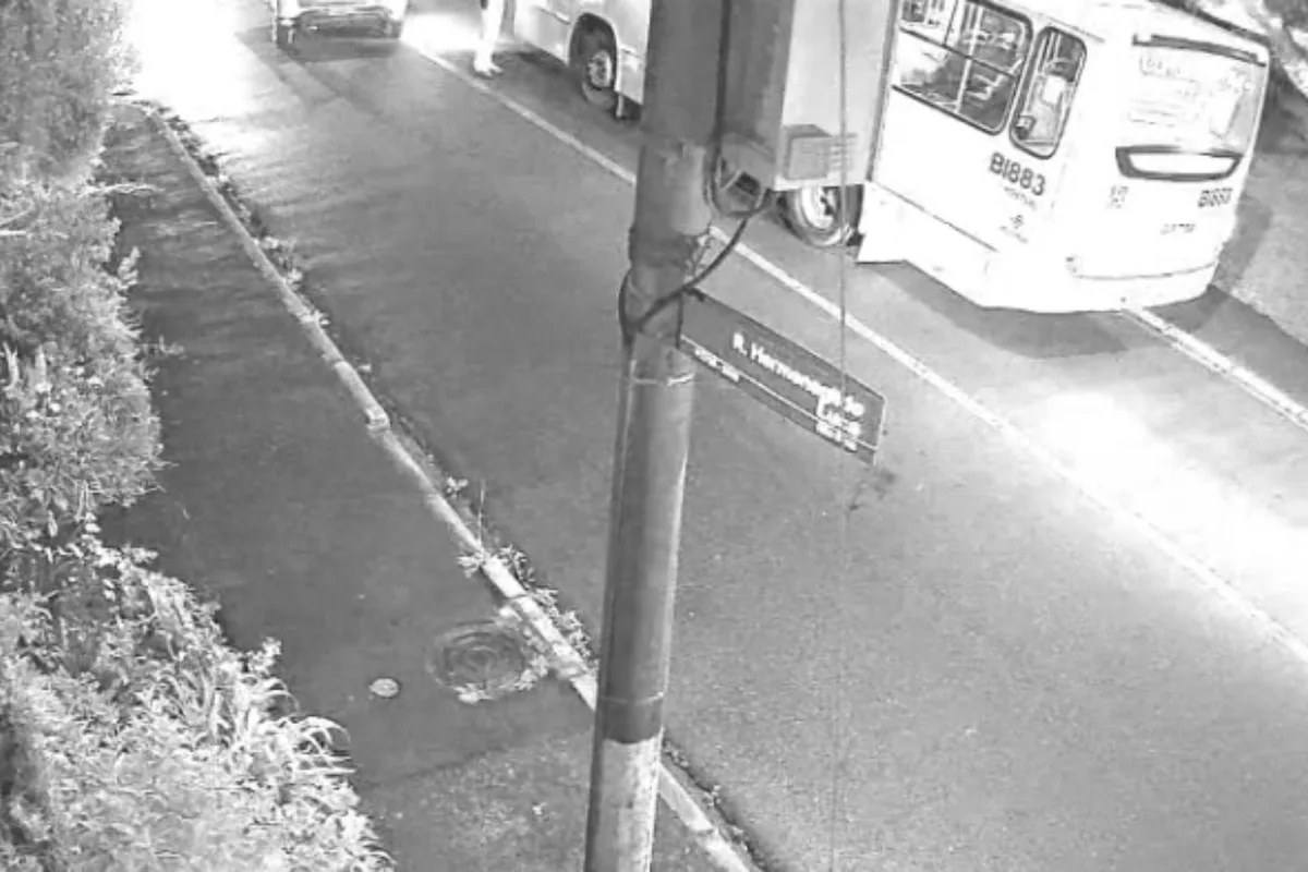 Motorista de ônibus é preso por embriaguez ao volante após dirigir em zigue-zague em Curitiba