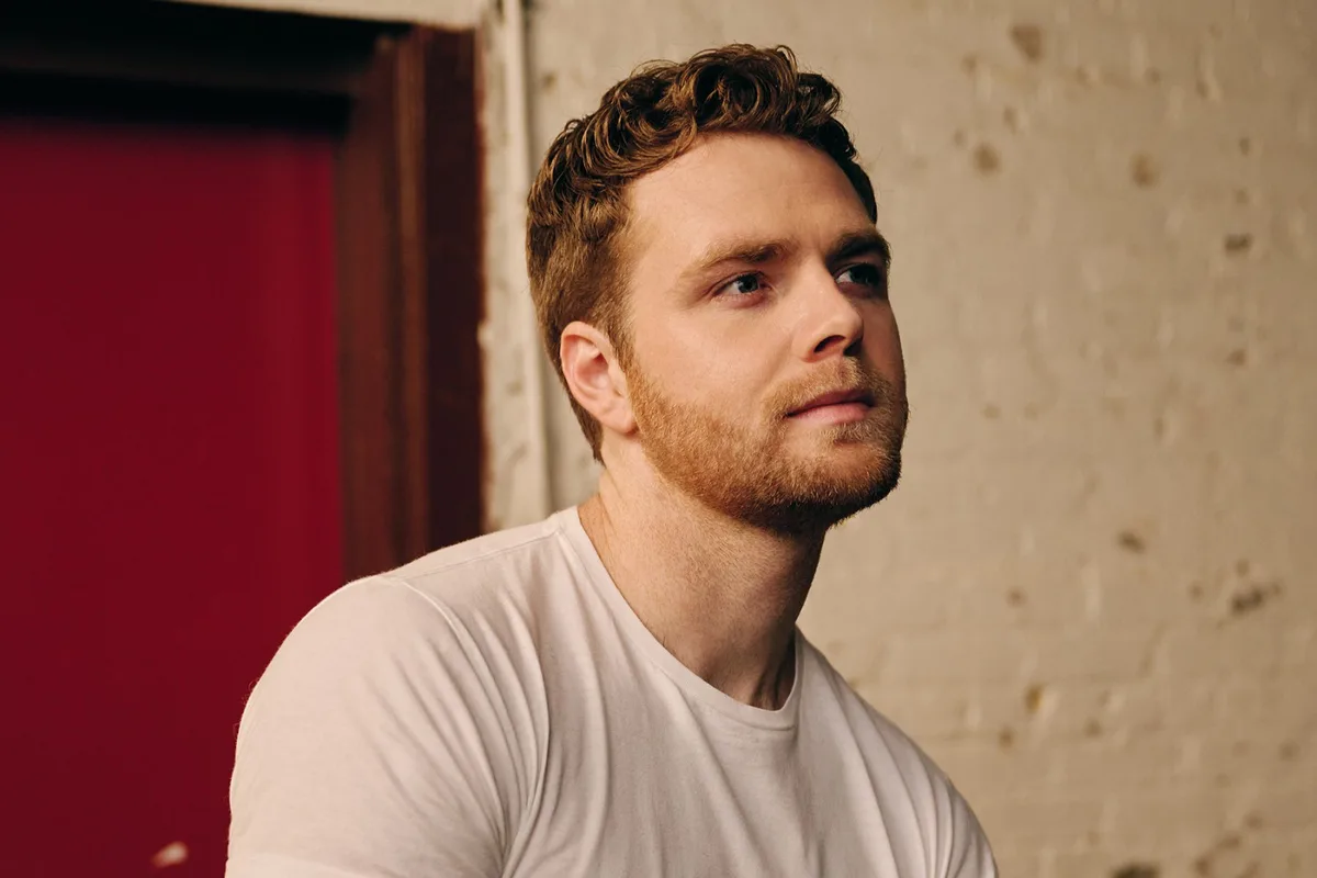 Alex Warren Is Kindly and Earnest Enough to Make You Root For Him