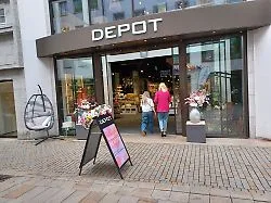 Marke soll bleiben: Betreiberfirma von Depot kündigt alle Verträge