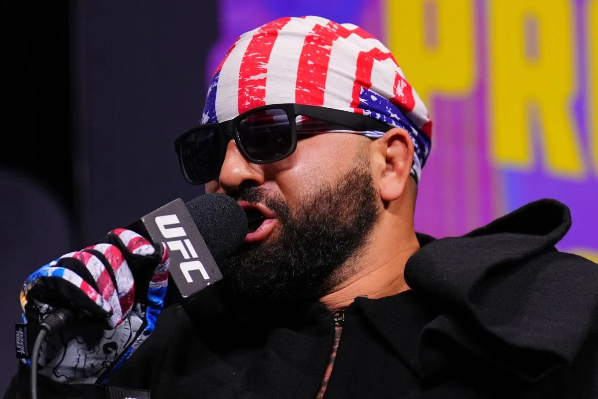 «Надо было уволить его вместе с Алмейдой». Непобеждённый боец UFC ответил Волкову