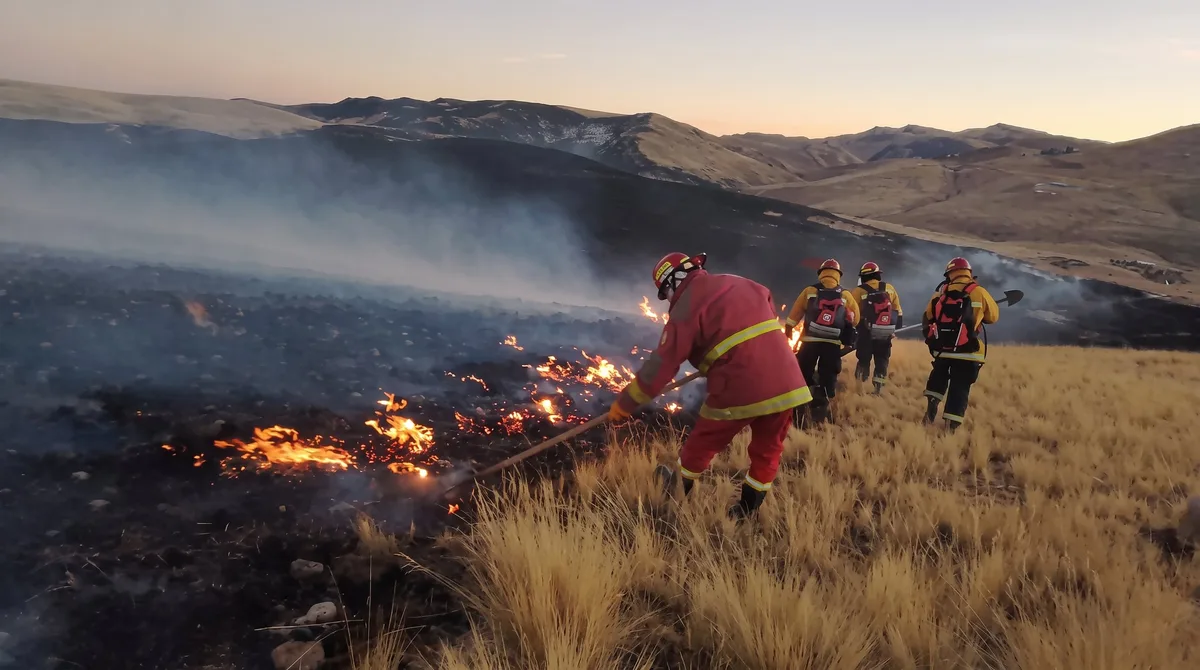 Incendios forestales en Perú: Indeci reporta 58 activos y las Fuerzas Armadas despliegan aviones y helicópteros