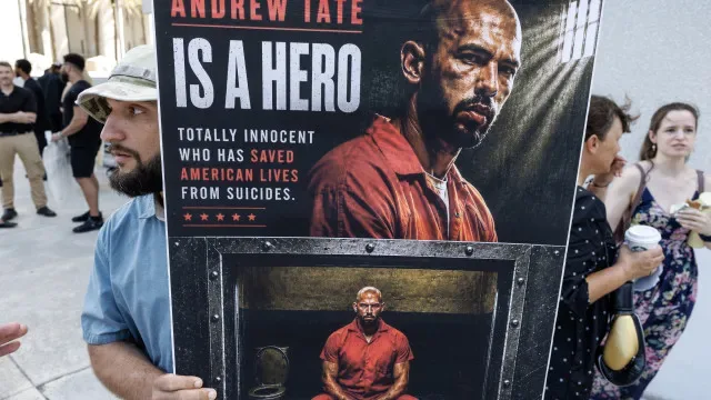 Juiz adia decisão sobre fiança dos influenciadores Andrew e Tristan Tate
