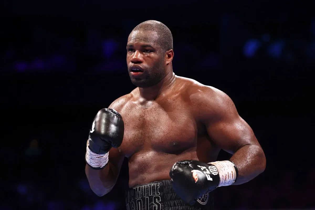 Дюбуа защитил титул WBO, досрочно победив Уордли во втором раунде