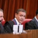 Nunes Marques elogia plataformas em lançamento de guia do TSE para remoção de posts