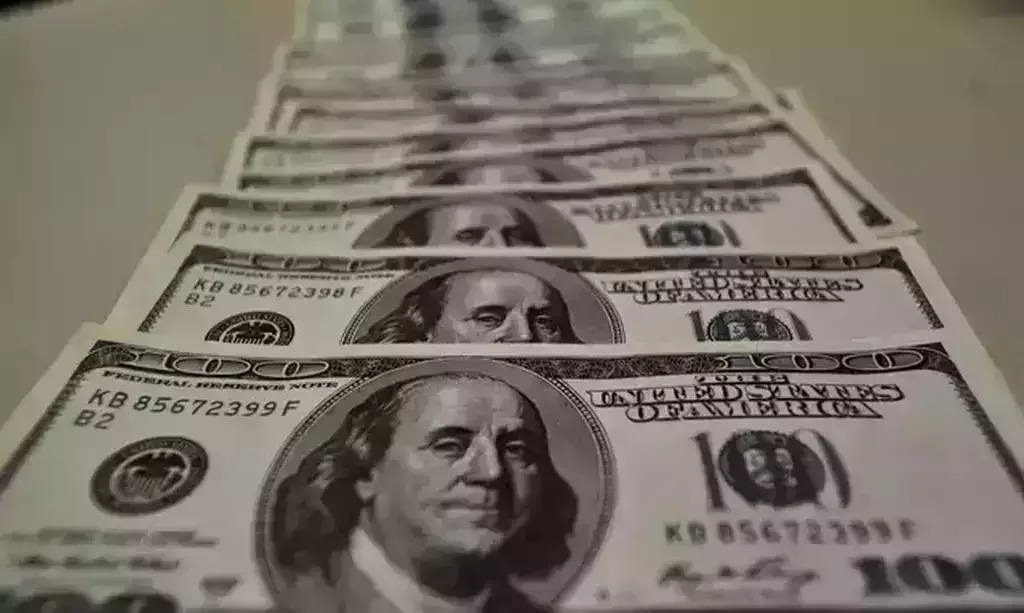 Dólar cai para R$ 5,15 enquanto bolsa brasileira sobe pelo 10º dia