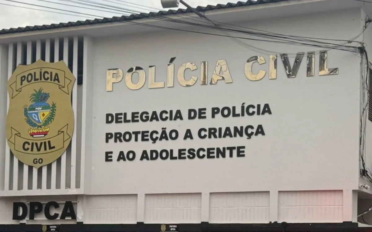 Filha estuprada pelo pai por 17 anos só teve coragem de falar dos abusos após homem ser preso por outro crime, diz polícia