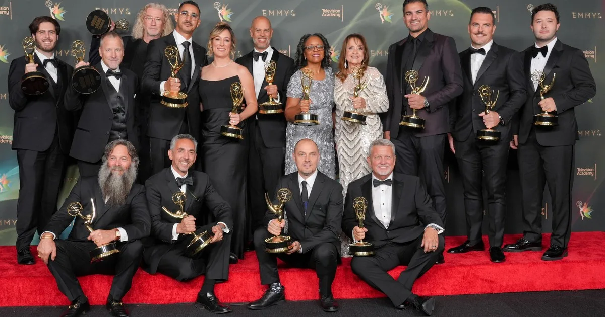 Bad Bunny ganó su primer Emmy gracias a su espectáculo de medio tiempo del Super Bowl