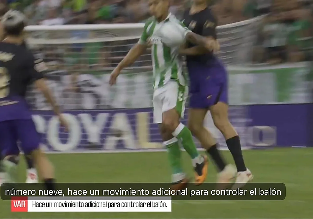 Los audios del VAR en la anulación del gol de Lo Celso: «Se ve la misma fase de ataque porque el Barcelona nunca tiene el control»