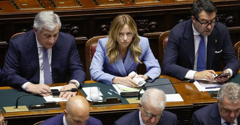 Itália. Aprovada lei eleitoral criticada pela oposição