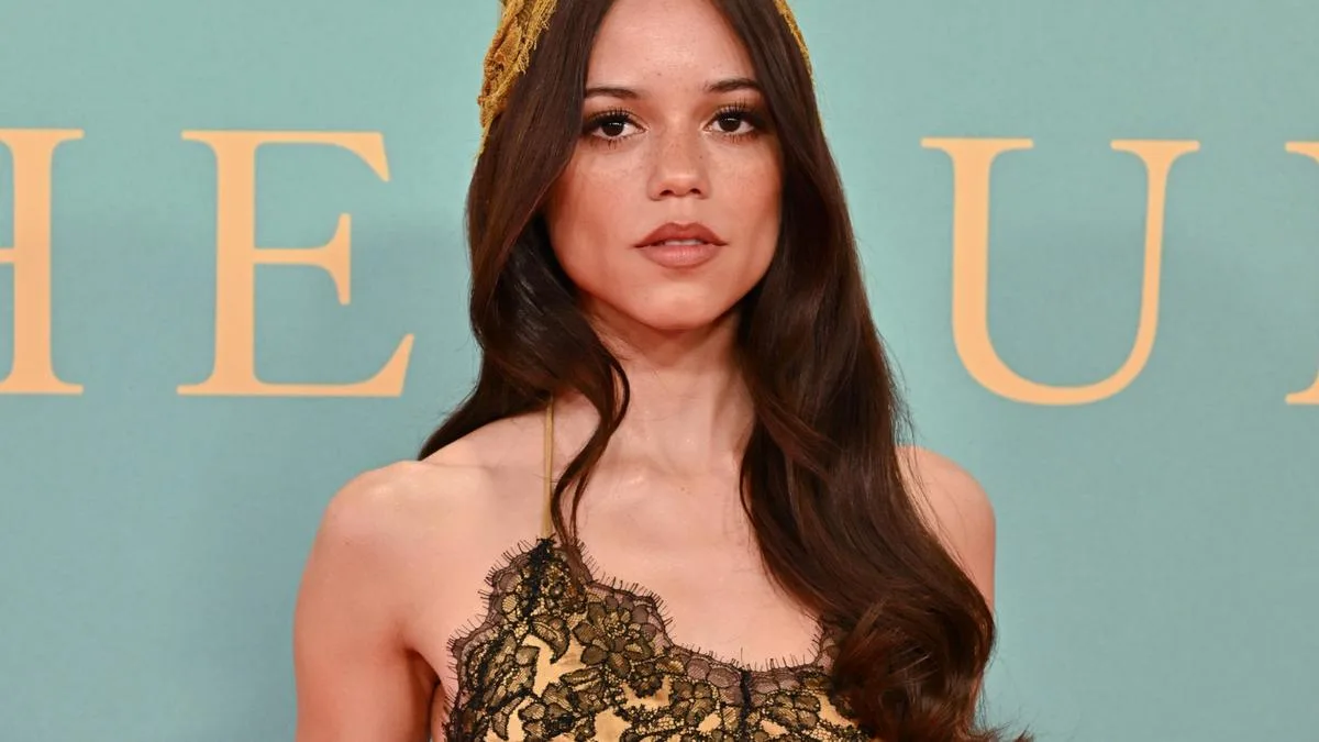 Jenna Ortega wishes people were more 'present'
