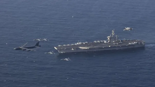 Commander Downplays Crisis on US Aircraft Carrier Where Sailors Allegedly Jumped Overboard