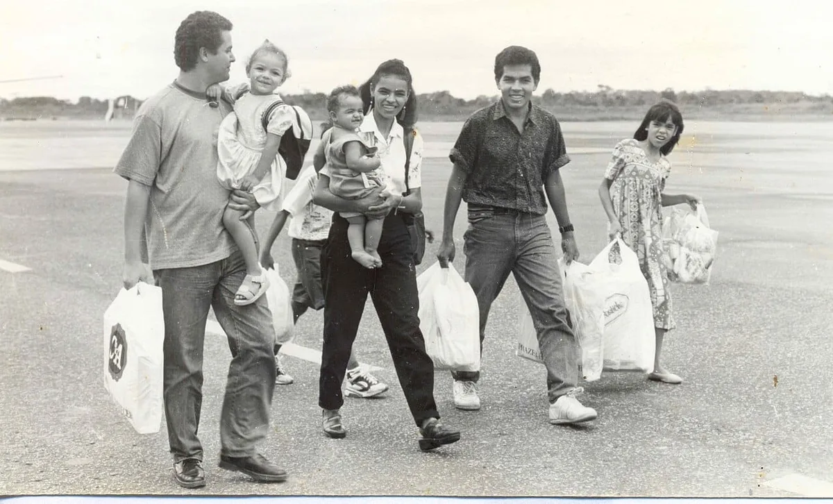 Aos 16 anos, ela ainda não sabia ler nem escrever. Anos depois, se tornaria uma das principais vozes da defesa da Amazônia