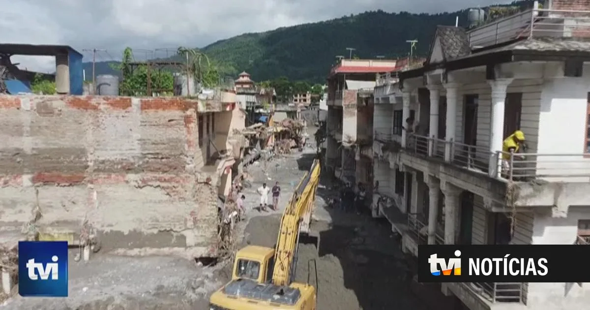 Número de mortos confirmados no Nepal já supera os mil