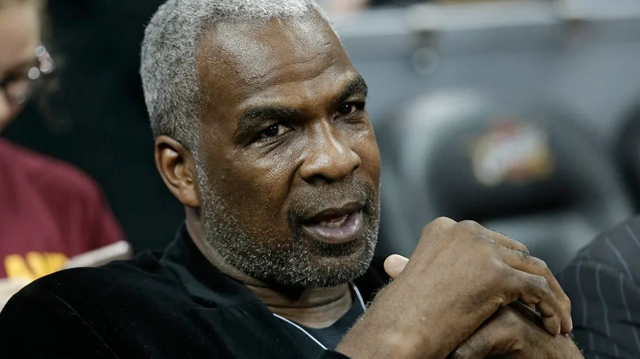 Former New York Knicks forward Charles Oakley has lawsuit against Madison Square Garden dismissed