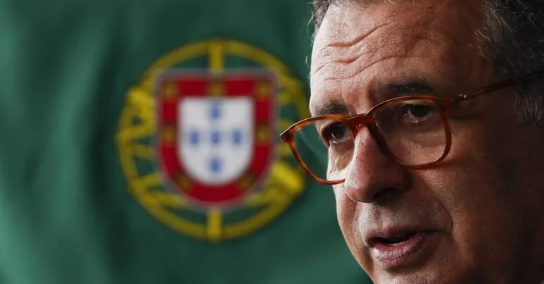Seguro dá luz verde à lei das burcas
