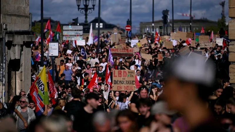 Colère lycéenne: 161.500 manifestants ce mardi selon le ministère de l'Intérieur, 480.000 d'après les organisateurs