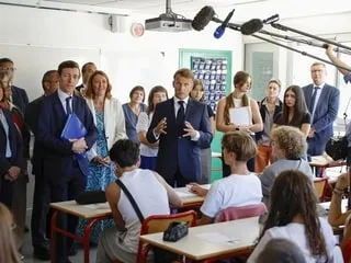 Dernière rentrée pour Emmanuel Macron : réformes, revirements… Qu’a-t-il entrepris pour l’école depuis 2017 ?
