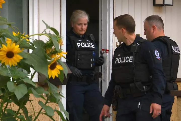 Edmonton police contine to search for answers in death of 16-year-old girl