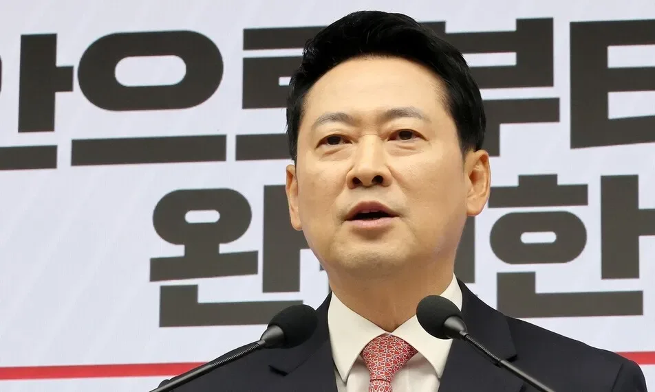 사, 퇴, 하, 겠, 습, 니, 다…“장동혁 평가 딱 7글자면 돼” 이재오 맹공