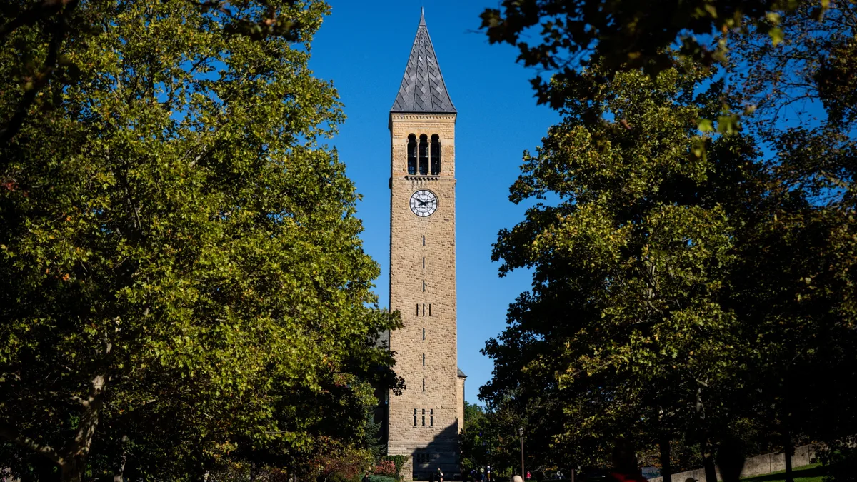 Cornell anunció una reforma profunda de sus protocolos de seguridad tras una denuncia de violación grupal en su campus