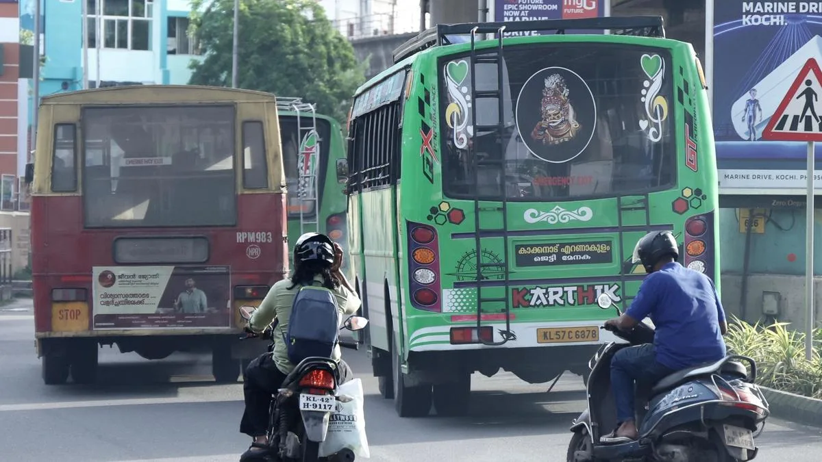 Private bus operators reject expert panel recomendations; warns of strike