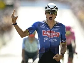 175 km de raid en solitaire pour 177 km d’étape: l’incroyable victoire de Mathieu Van der Poel sur le Tour du Luxembourg