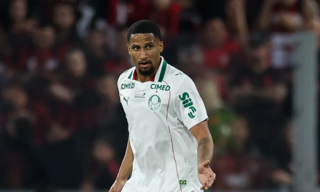 Murilo diz que Palmeiras está fechado na briga pelos três títulos: "Vai lutar com unhas e dentes"