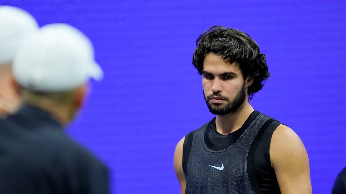 Álex Corretja analiza la derrota de Carlos Alcaraz en el US Open: "Lo más positivo es que ha salido del torneo jugando 5 partidos"