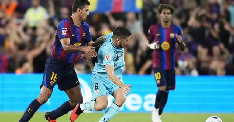 Barcelona bate Athletic Bilbao na estreia de Rodri e lidera