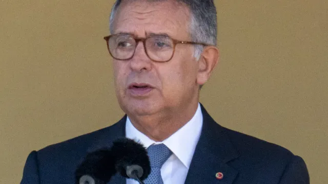 Seguro exige "amplo consenso" para eventual privatização total da TAP